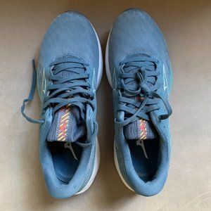 Mizuno Women's Wave Rider 26 Energy Running Shoes